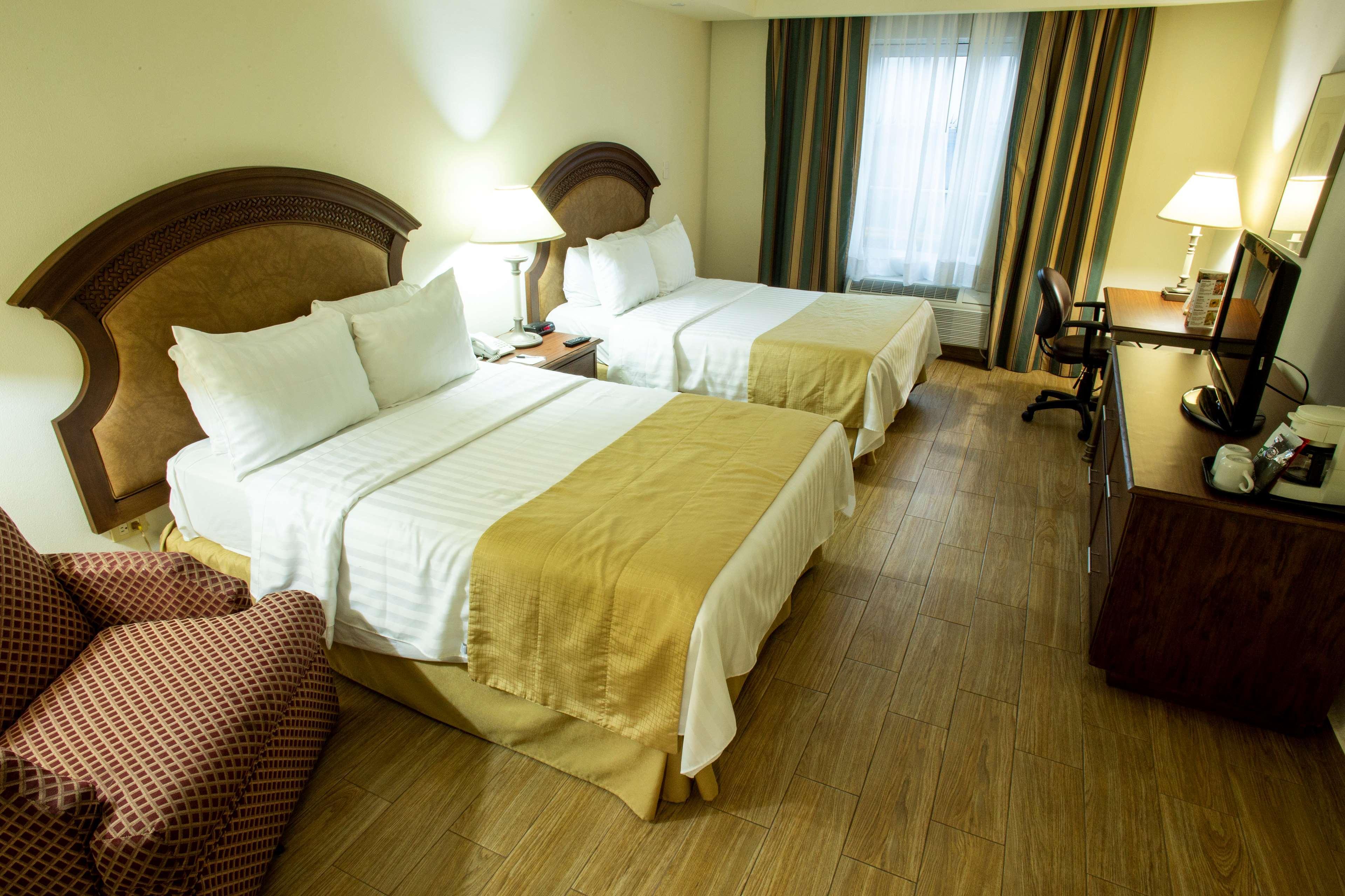 Best Western Plus Monterrey Colon Buitenkant foto