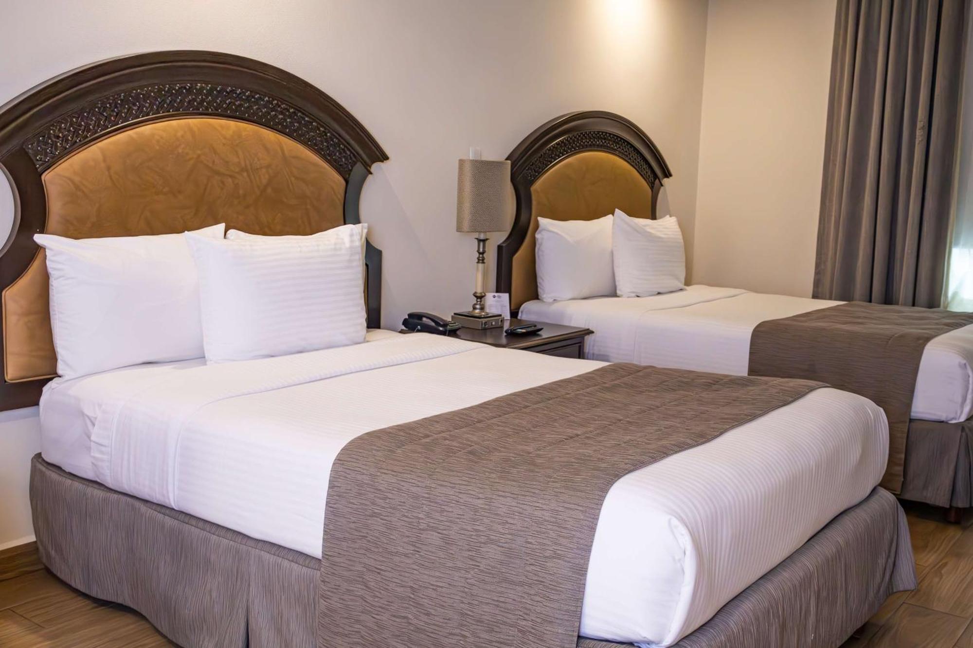 Best Western Plus Monterrey Colon Buitenkant foto