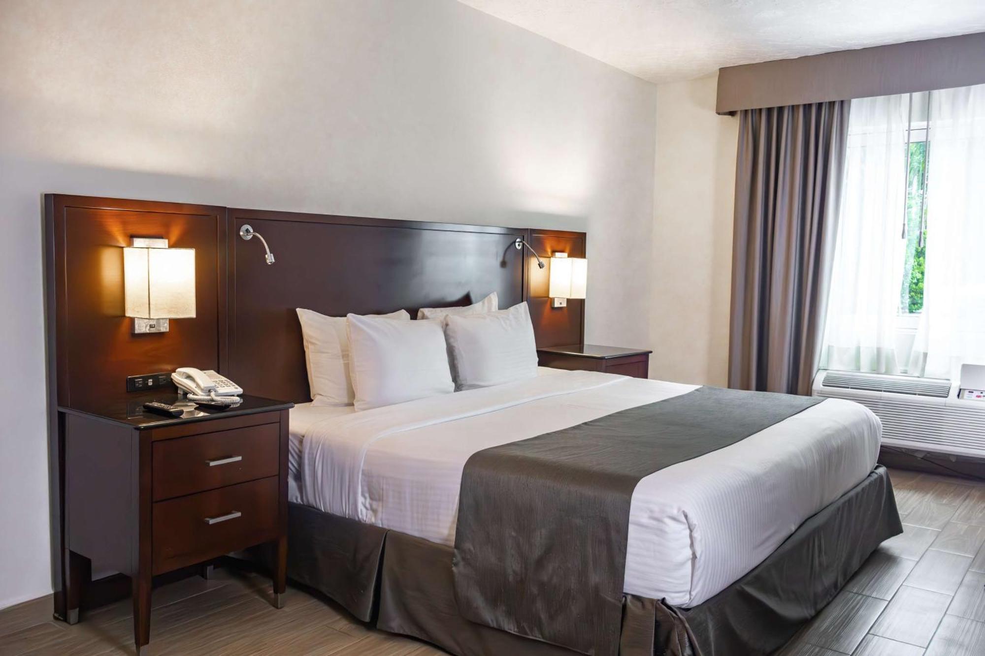 Best Western Plus Monterrey Colon Buitenkant foto