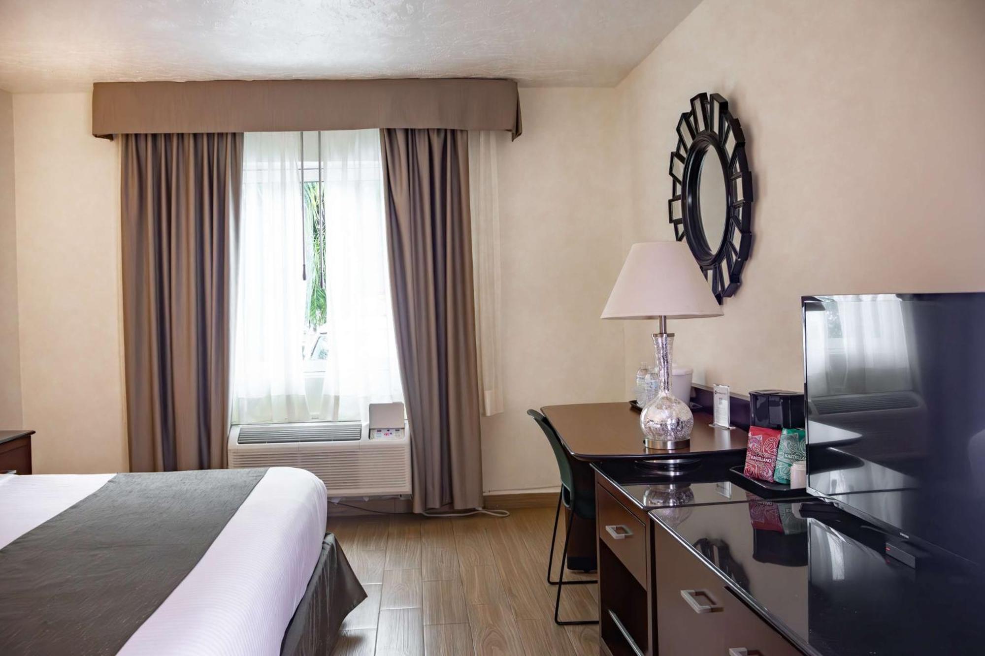 Best Western Plus Monterrey Colon Buitenkant foto