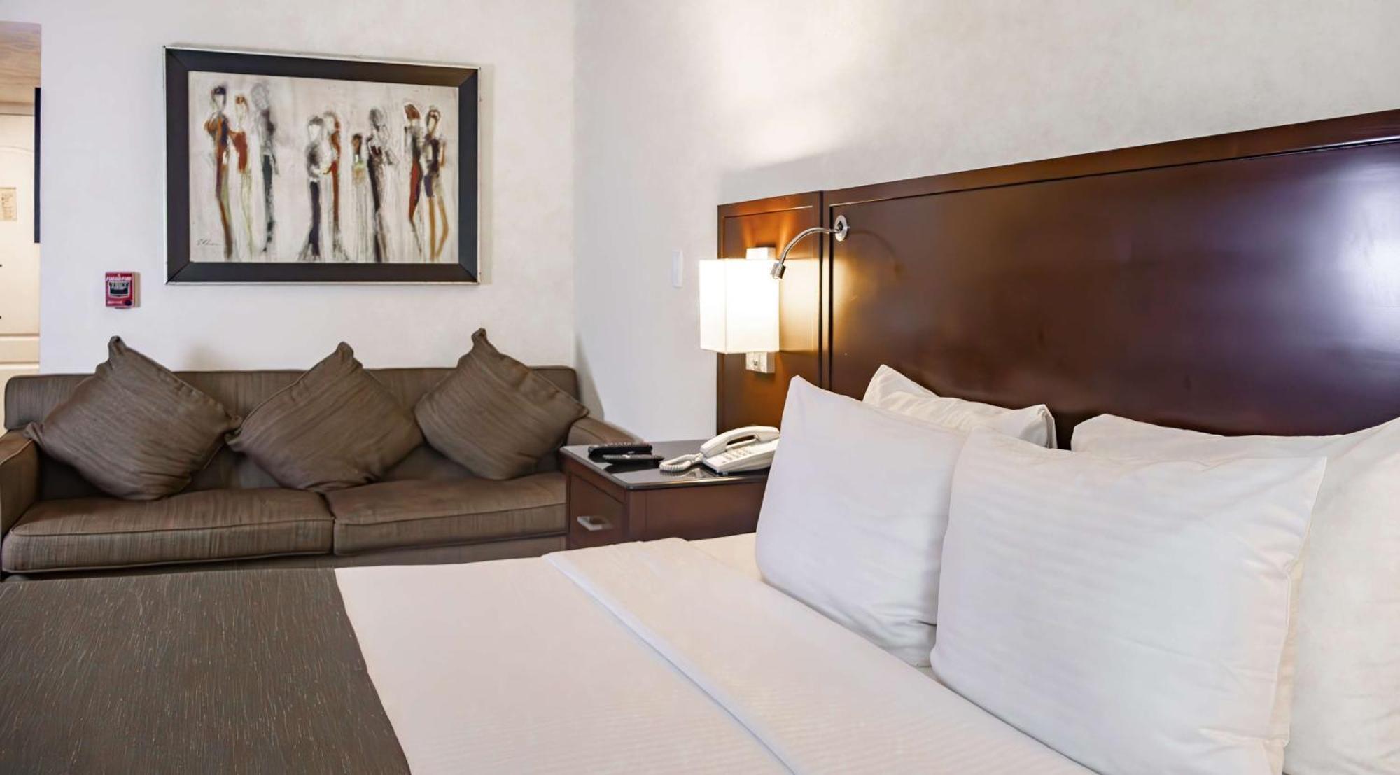 Best Western Plus Monterrey Colon Buitenkant foto