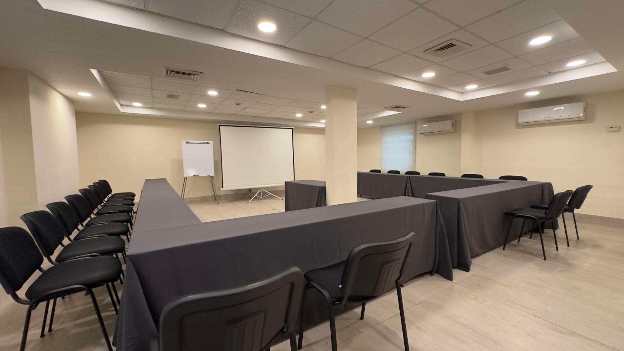 Best Western Plus Monterrey Colon Buitenkant foto