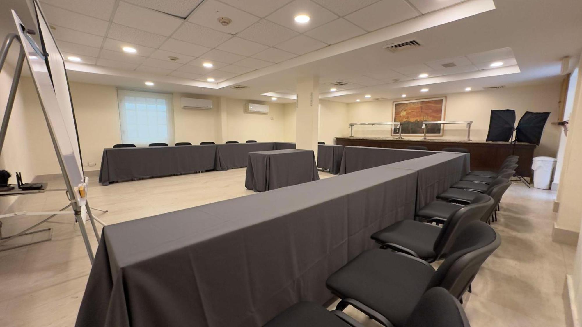 Best Western Plus Monterrey Colon Buitenkant foto