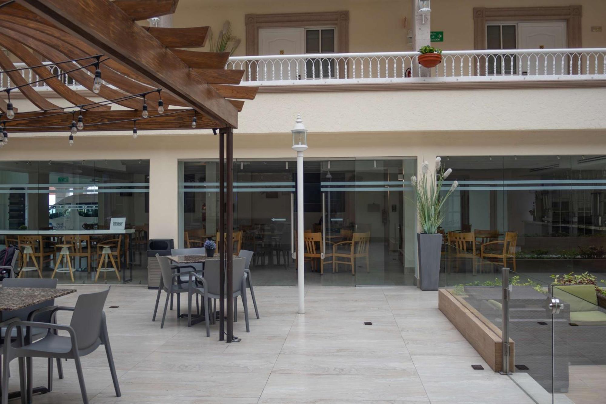 Best Western Plus Monterrey Colon Buitenkant foto